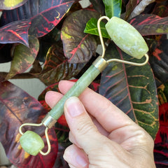 Serpentine Facial Roller