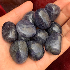1x Iolite Tumble!